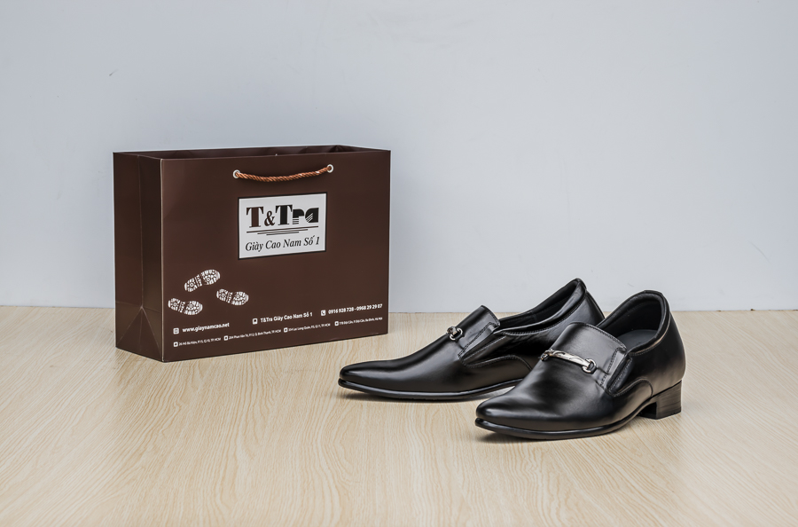 Giày Cao Nam T&TRA Tăng Cao 8Cm- S977 Đen Trơn- Chất Liệu Da Bò Cao Cấp, Đế Cao Su Ghép, Phần Tăng Cao Ẩn Bên Trong