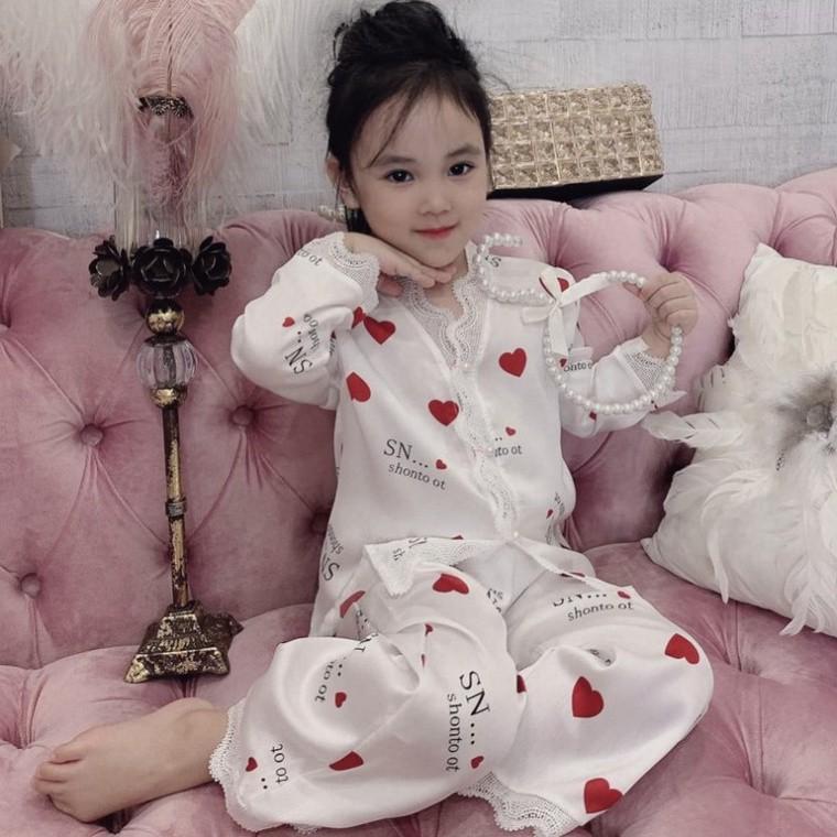 Bộ Ngủ Pijama Lụa Satin Hình Tim Dài Tay Bé Gái - Babi mama