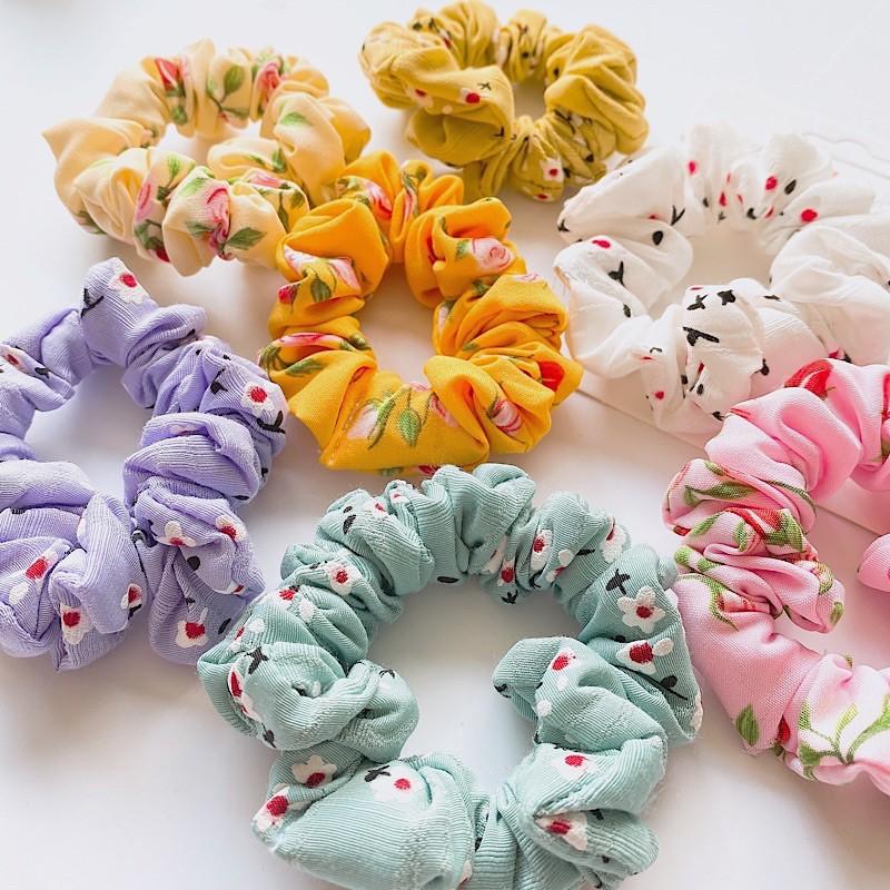 Cột Tóc Scunchies hoa nhí cổ điển dễ thương