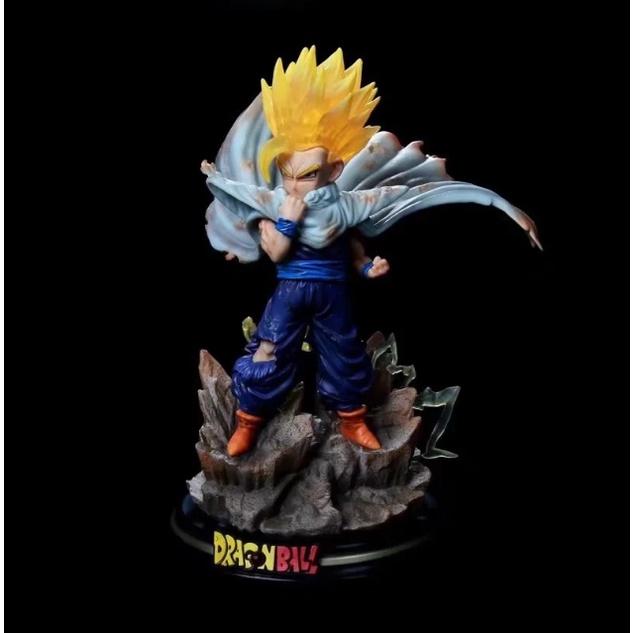 Mô hình Gohan đứng gồng có Led 23cm - Dragon ball