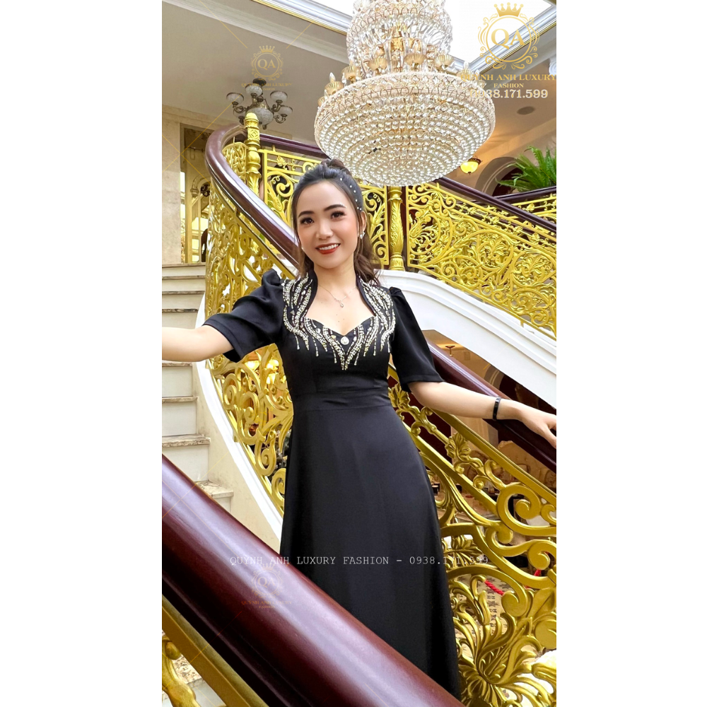 Váy Đầm Dạ Hội Nữ Hoàng Đen Đính Đá Pha Lê Rosaleen Dress