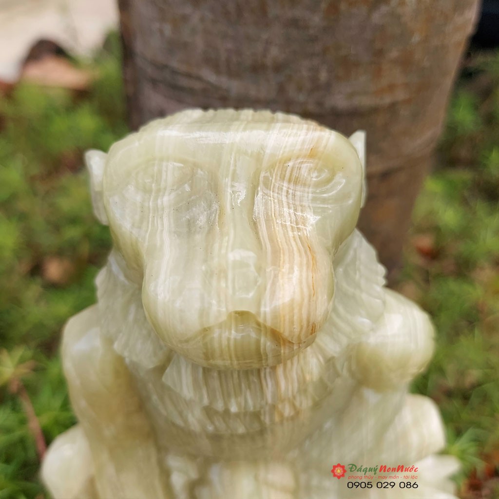 Tượng khỉ đá tuổi thân 12 con giáp phong thủy đá ngọc Paksitan 17cm đá Non Nước
