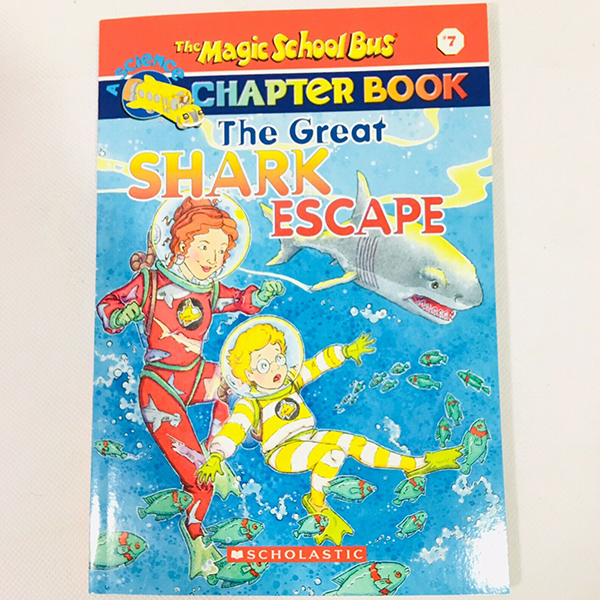 The Magic School Bus Chapter Book #07: The Great Shark Escape - Chuyến Xe Khoa Học Kỳ Thú