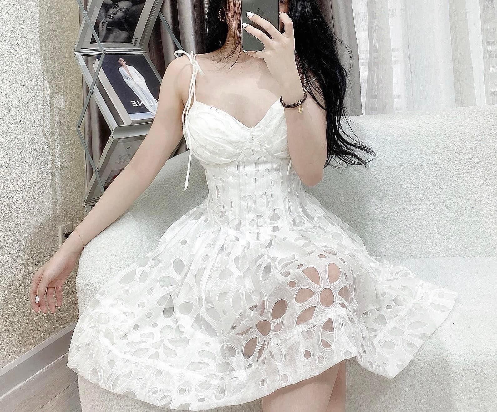Đầm cột 2 dây Ren Xoè Cúp Ngực