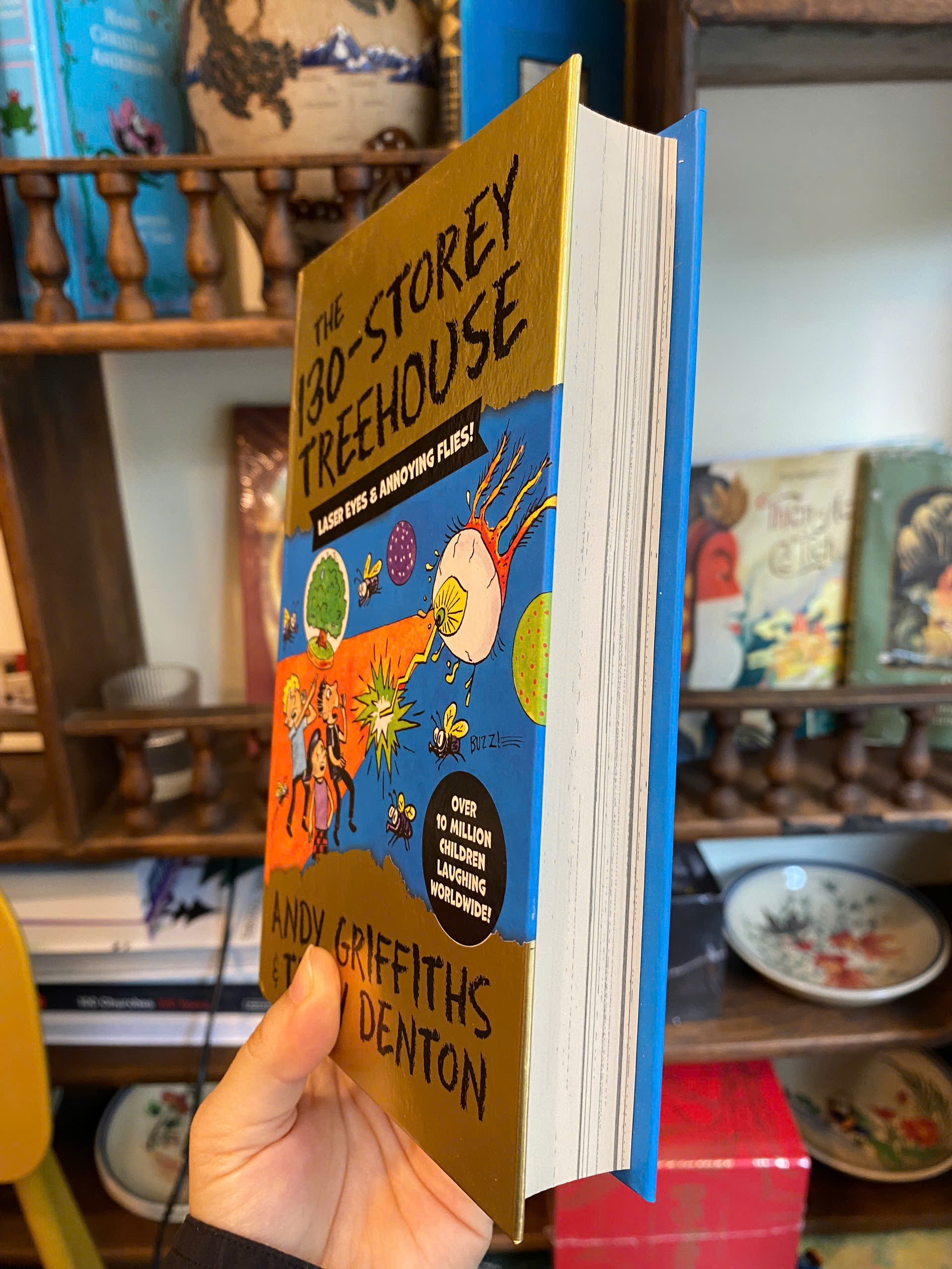 Sách - The 130 Storey Treehouse by Andy Griffiths - Childrens/Fiction book in English - Bìa Cứng