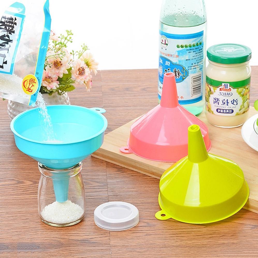 Phễu Nhựa Đa Năng Rót Nước Rót Chất Lỏng Không Tay Cầm