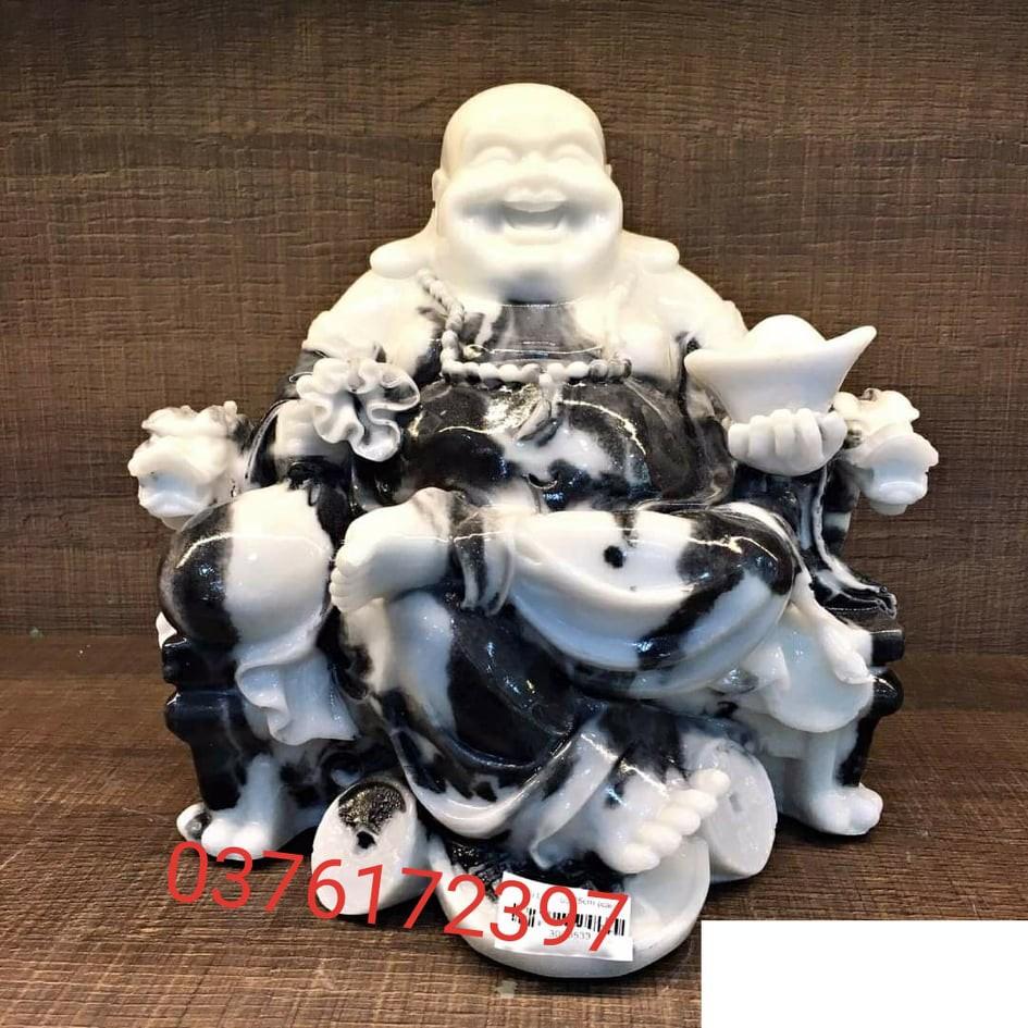 Tượng Di Lặc ngồi bưng thỏi vàng cao 17cm