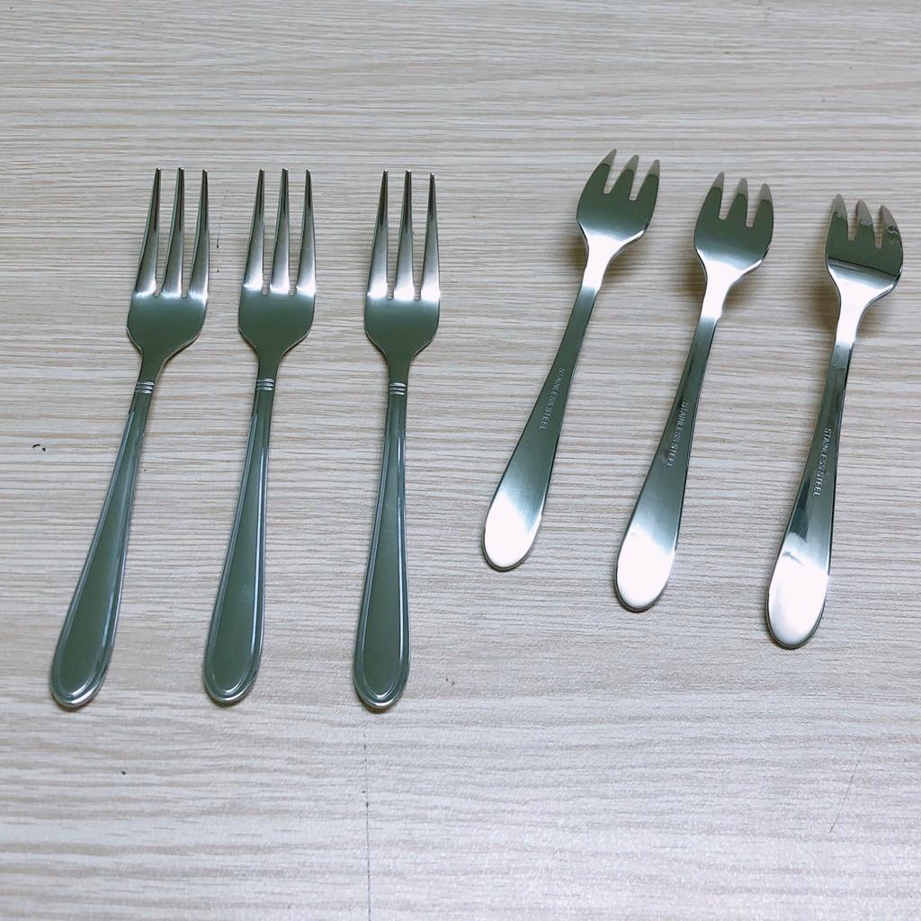 Nĩa Trái Cây cán viền đôi Inox cao cấp SUS430 không gỉ - Hiệu ST dài 13.5cm - Thép không gỉ sáng bóng