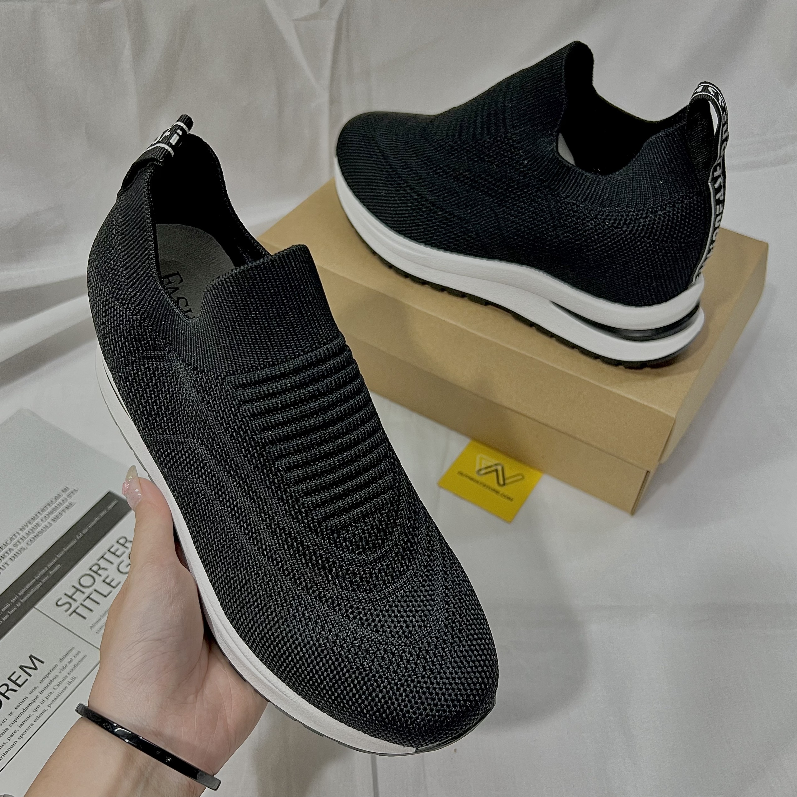 Giày Thể Thao Nữ Xỏ Thun Màu Đen Hồng Duy Nhật Store Độn Cao Đế Răng Cưa Bonsai Uzzang Đẹp 7cm Êm Chân Sneaker Bata Lưới