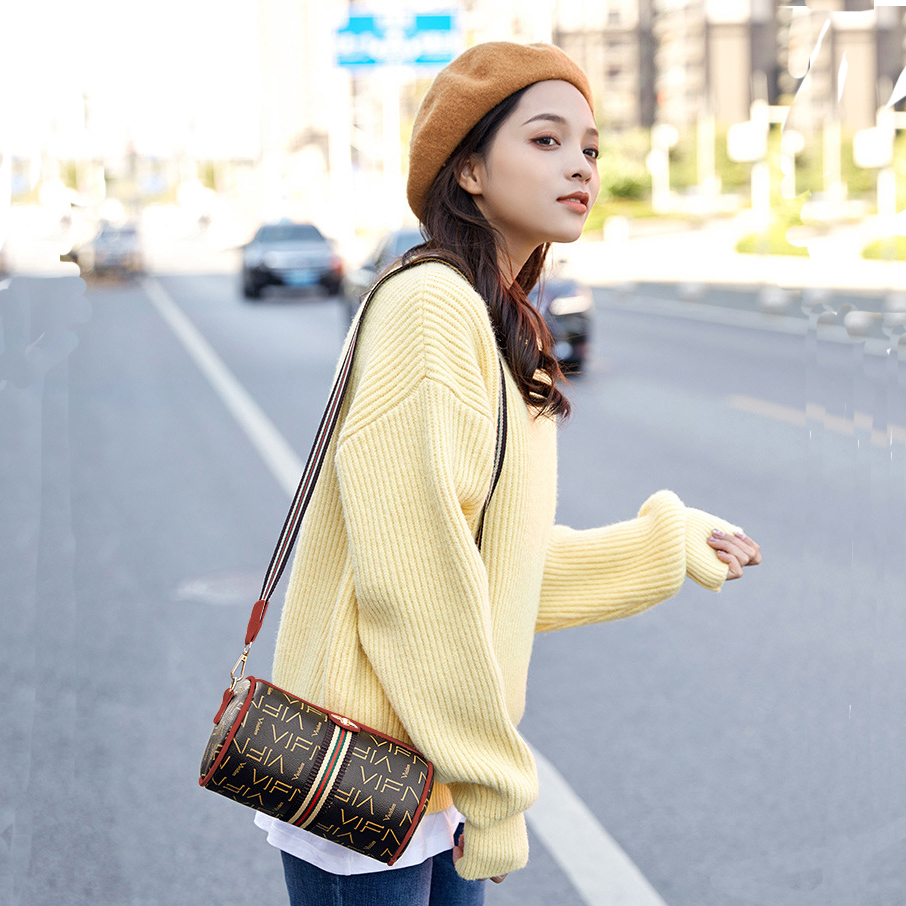 Túi Đeo Chéo Nữ Thời Trang T72 Con Ong