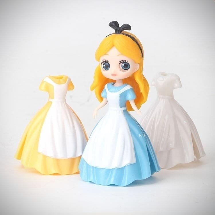 Đồ chơi búp bê thay váy: Set 1 búp bê công chúa Disney cổ tích kèm 3 váy dạ hội thời trang thay đổi