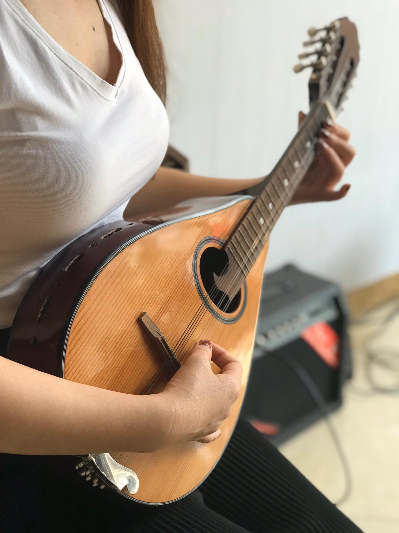 Đàn Mandolin âm thanh chuẩn xác