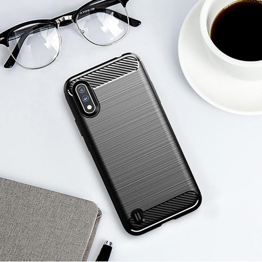 Ốp lưng cho Samsung A01 Core dẻo Cacbon phay xước chống sốc chống vân tay