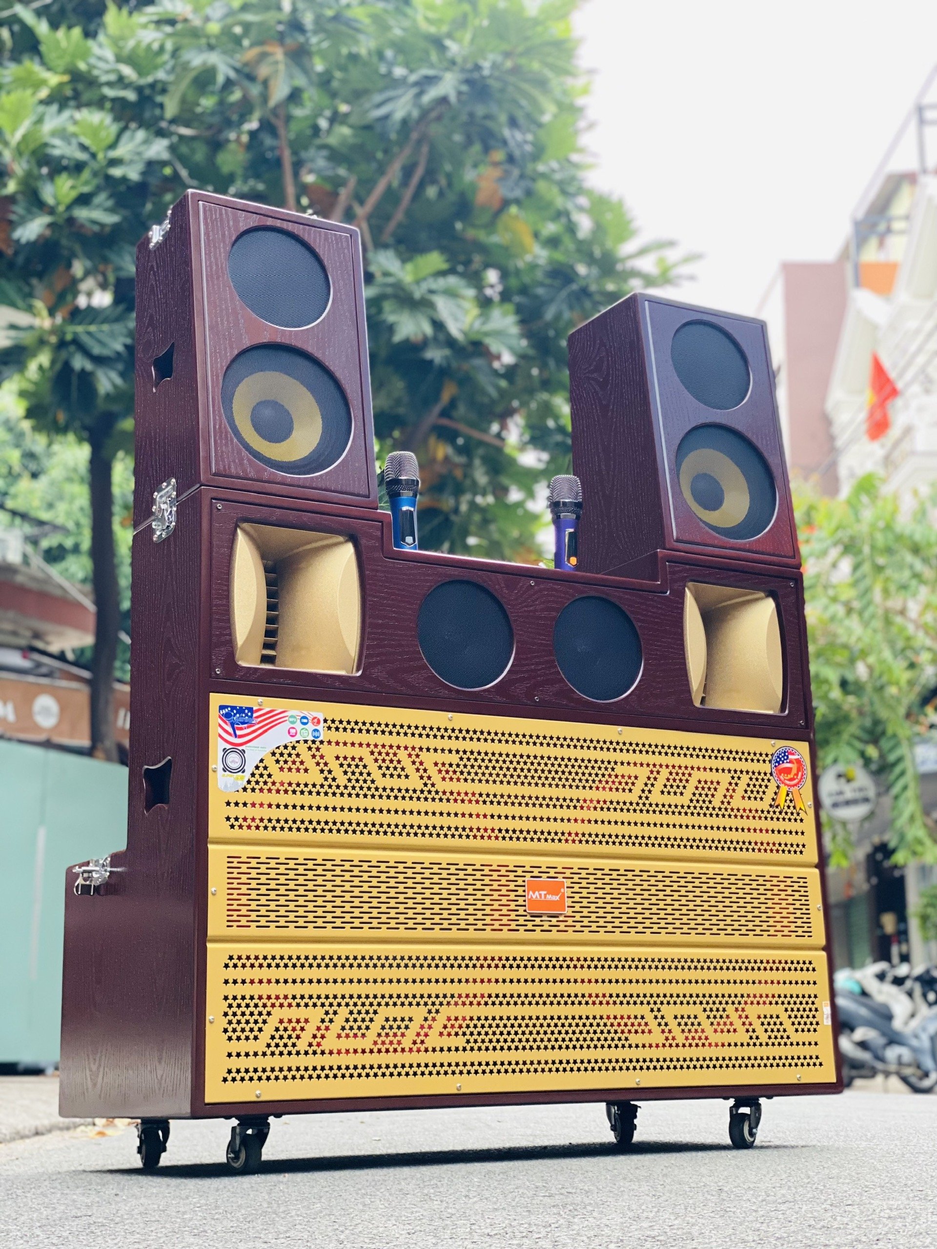 Loa Kéo Karaoke Di Động T05 Pro - Công Suất Cực Lớn 1700W, Hệ Thống 10 Loa 3 Đường Tiếng, 2 Bass Lớn 50cm, 2 Bass 20cm, Hàng Chính Hãng