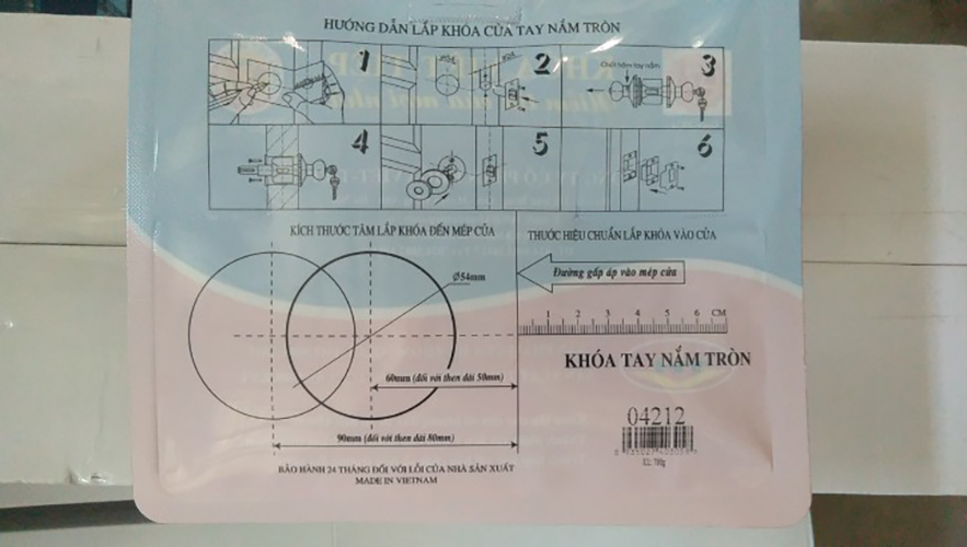 Ổ khóa cửa tay nắm tròn Việt Tiệp 04212 cò ngắn / cò dài, chất liệu inox màu trắng vàng dành cho các loại cửa thông phòng có chất liệu làm từ gỗ, nhựa, nhôm, sắt,..