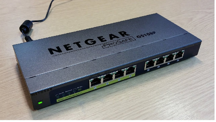 Bộ Chia Mạng 8 Cổng Switch Netgear FS108P 5 Port Fast Ethernet Unmanaged with 4 Port PoE - Hãng Chính Hãng