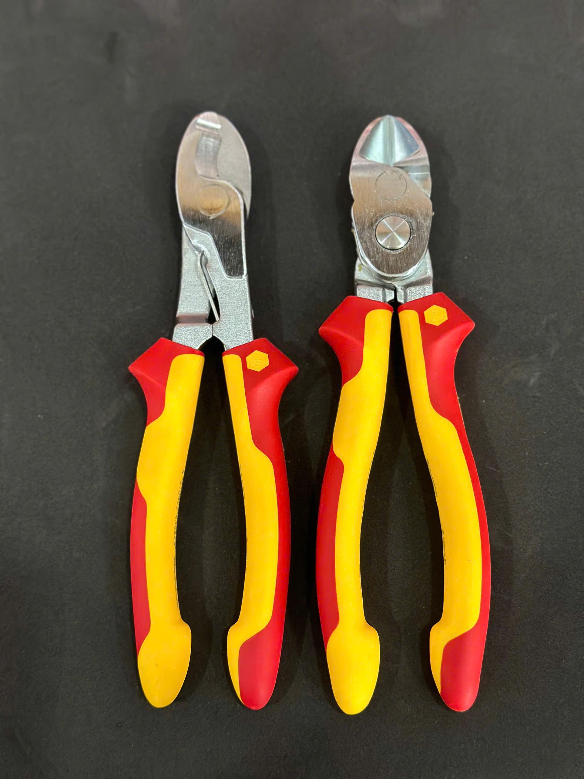 Bộ Kìm cắt cáp Wiha 43662 và Kìm cắt cộng lực Wiha 38191 cách điện 1000V.