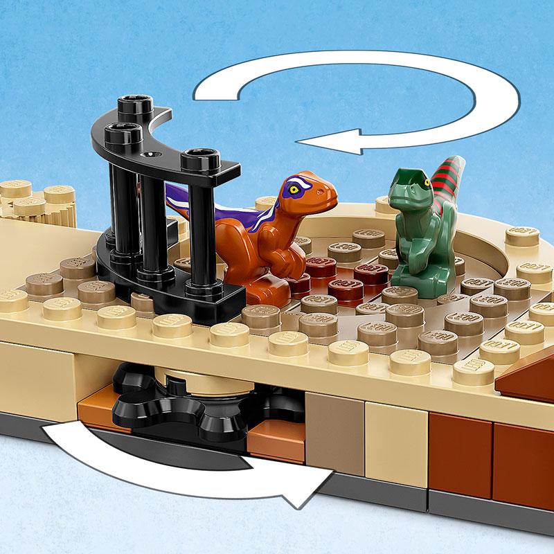 Đồ Chơi LEGO Rượt Đuổi Khủng Long Atrociraptor 76945