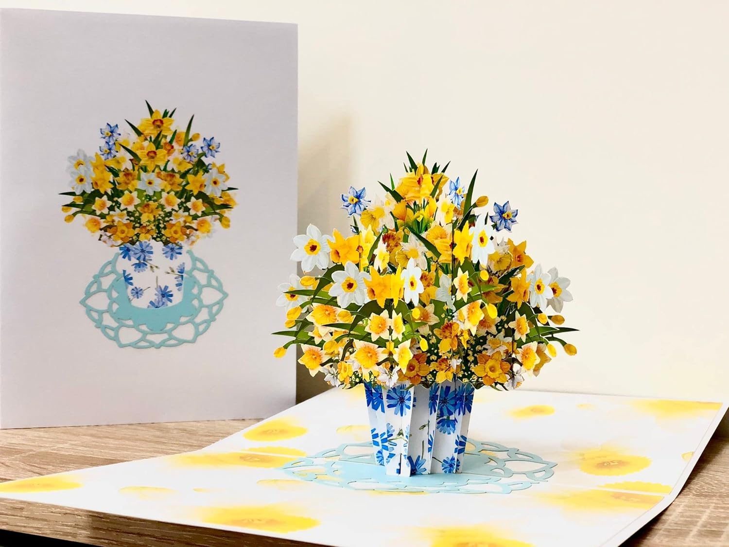 F27 -  Thiệp 3D Bình Hoa Thủy Tiên Vàng – Daffodil Bouquet – Pop Up Card Viethands Giftshop