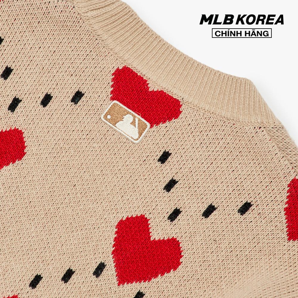 MLB - Áo khoác cardigan cổ V Heart All Over 3AKCH0224-43BGS