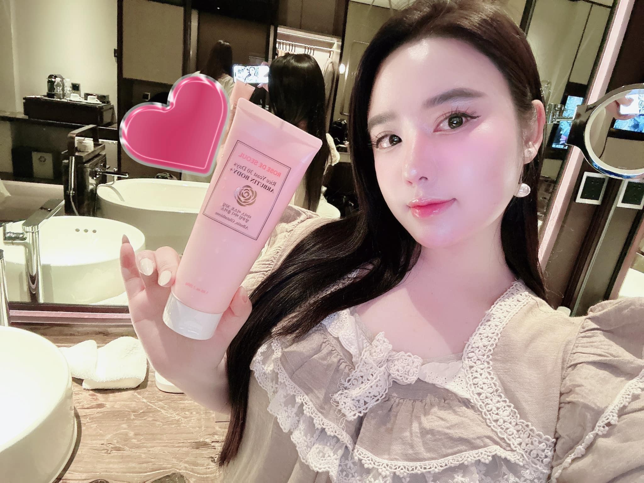Kem body Rose De Seoul 200g date 2026 Dưỡng Ẩm, Dưỡng Trắng, Không nhờn dính, Không lộ vân