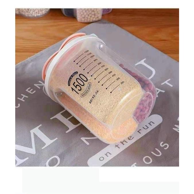 Hộp đựng đồ khô có chia ngăn