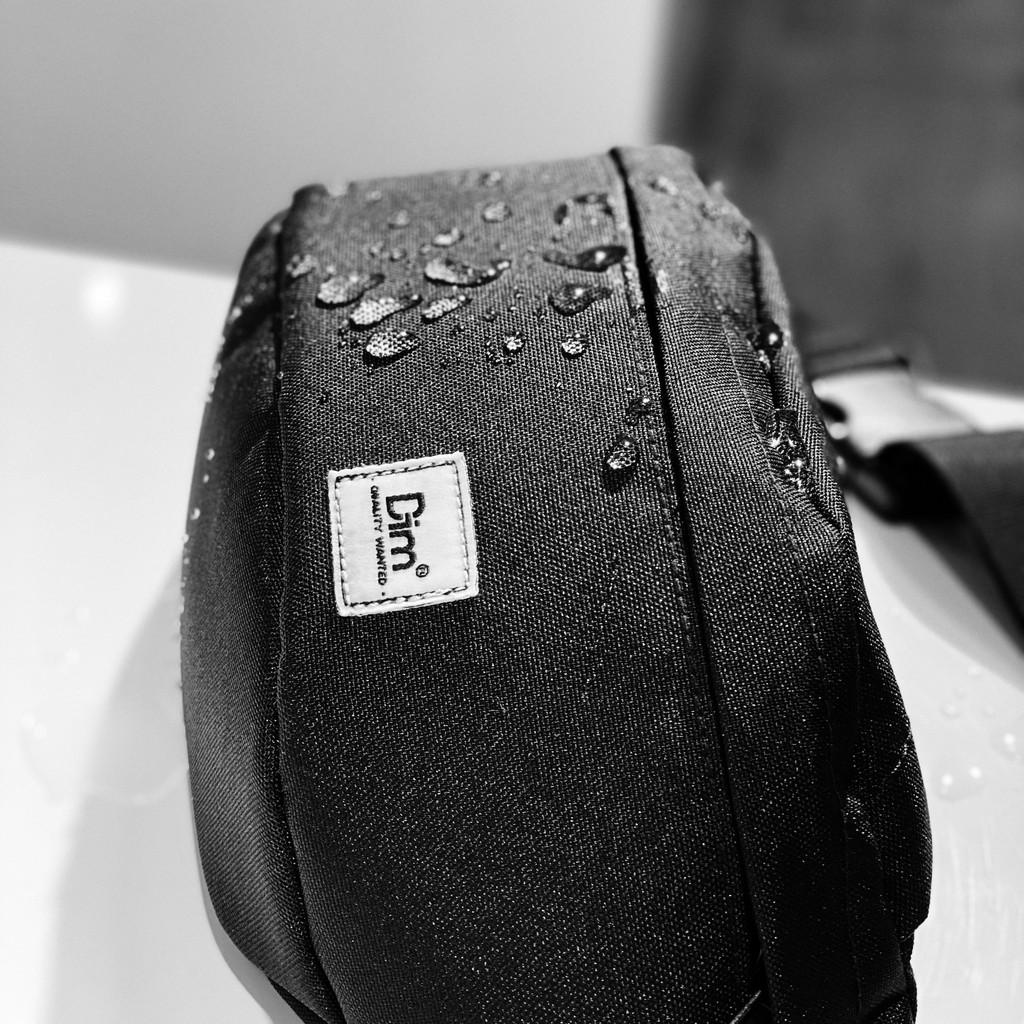 Túi đeo chéo unisex chất liệu chống thấm nước DIM Mini Bumbag II