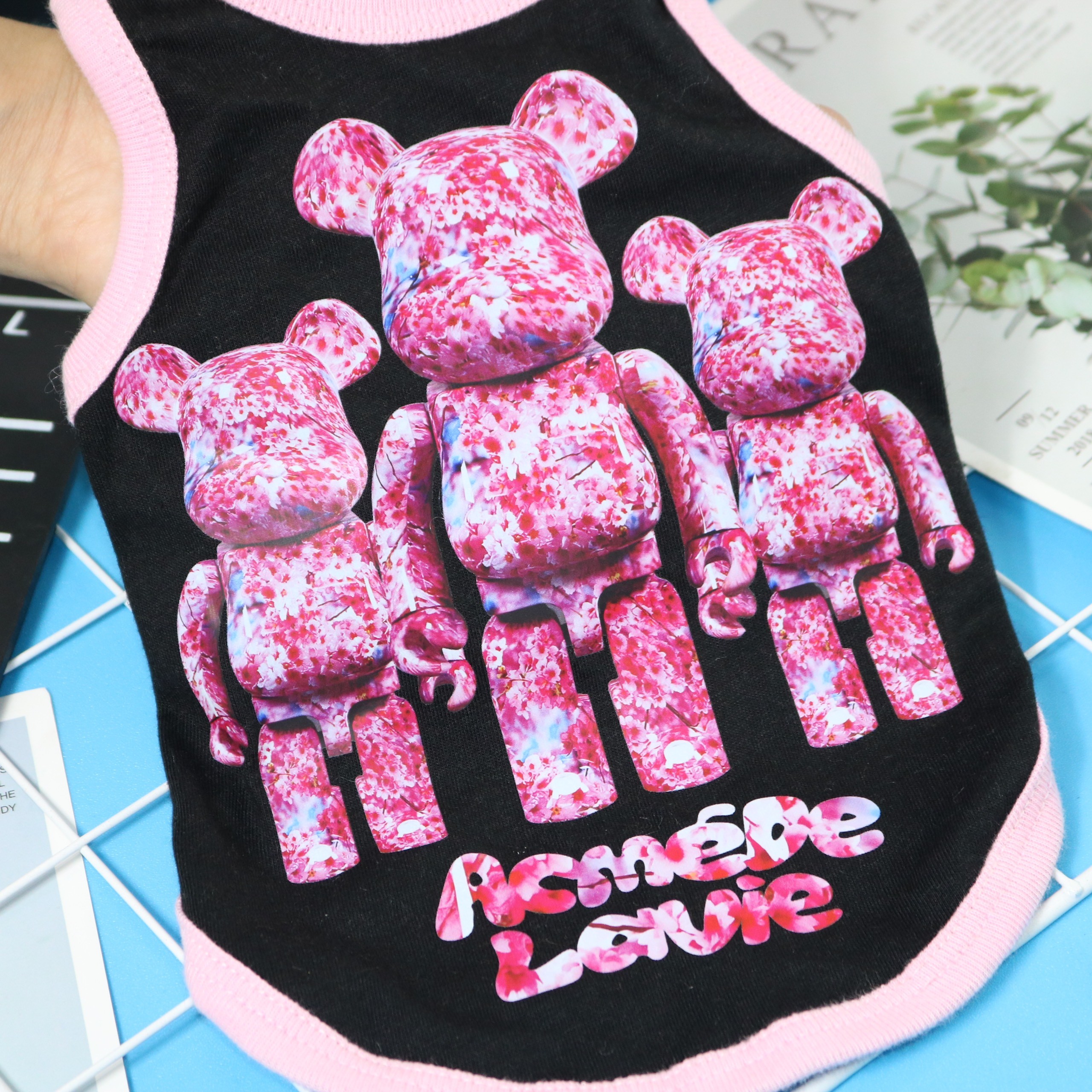 ÁO THUN 3 LỖ BEARBRICK HOA ANH ĐÀO - ÁO CHO CHÓ MÈO - ÁO CHO THÚ CƯNG