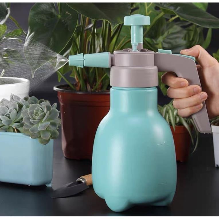 Bình xịt cây,bình tưới hoa,tưới cây cảnh nhựa nhập khẩu cao cấp 1 lít