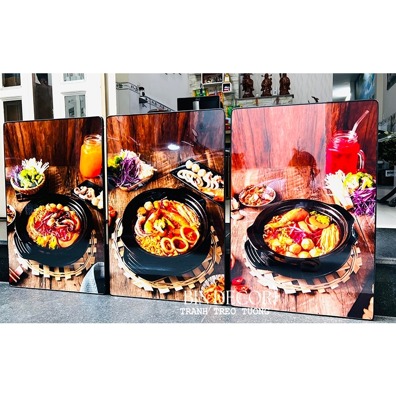 Tranh treo tường tráng gương mì cay trang trí quán ăn ,nhà hàng(kèm đinh 3 chân)