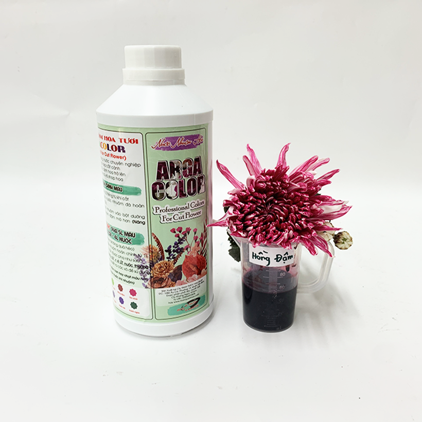Nước Màu Nhuộm Hoa Tươi giúp đổi màu hoa cắt cành Chai 1 lít nhuộm được 250 cành bông, màu lên nhanh, đẹp và bền màu.