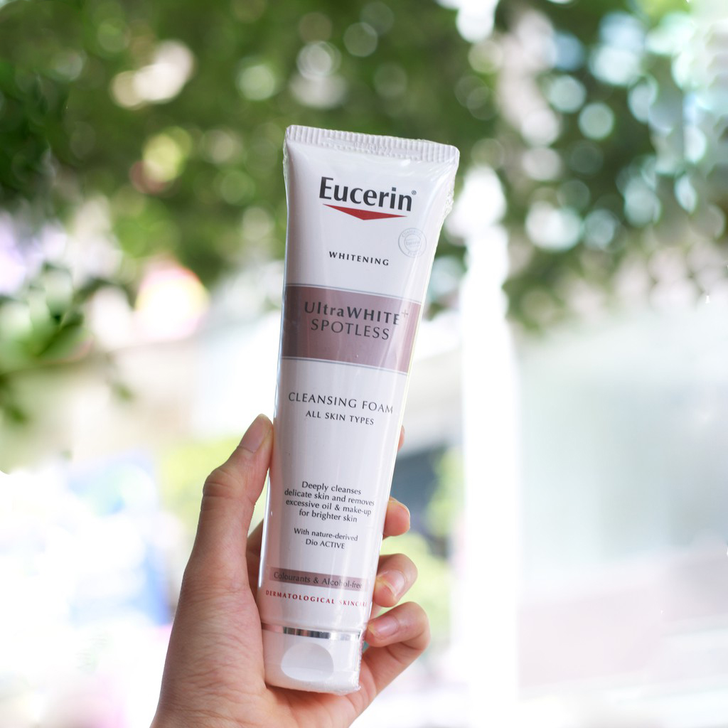 Sữa Rửa Mặt Làm Sáng Da Eucerin UltraWhite+ Spotless Cleansing Foam