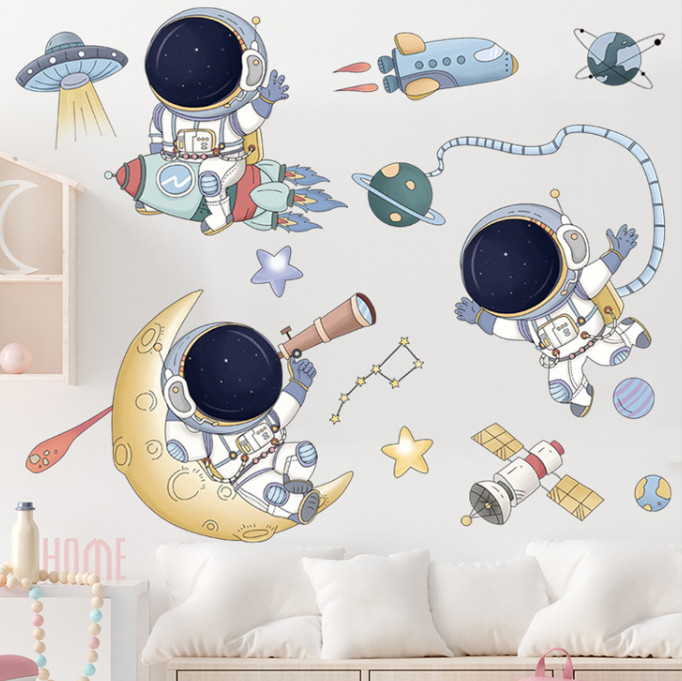 Decal trang trí tường - Du hành vũ trụ cùng 3 chú phi hành gia