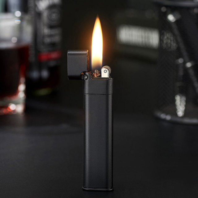 Vỏ Hột Quẹt Bật Lửa xăng đá Zorro Z518 thiết kế nhỏ gọn tiện dụng - dùng xăng bấc đá cao cấp ( giao màu ngẫu nhiên )