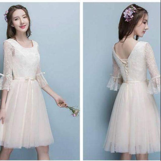 Đầm xòe tay lỡ tiểu thư