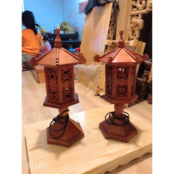 Đèn thờ mái chùa gỗ hương cao 48cm