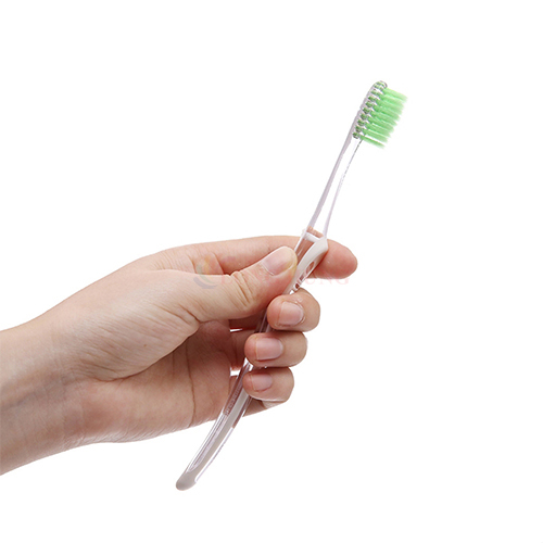 Bàn chải tay Oral-B Gumcare (Trà xanh/ Trà đen) - Hàng chính hãng