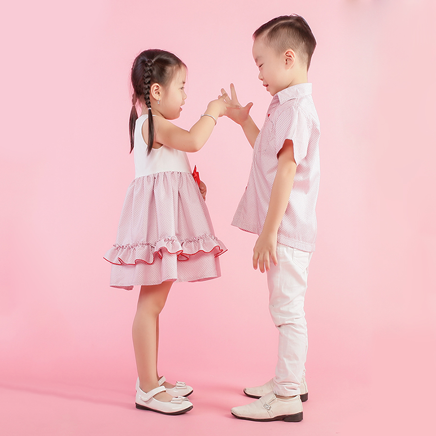 Áo Sơ Mi Tay Ngắn Bé Trai Chấm Đỏ Nút Đỏ Ugether Ukid129