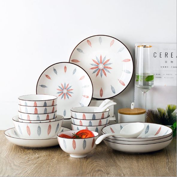 Set bàn ăn 18 chi tiết họa tiết lá phong cách Nhật cho 4 người
