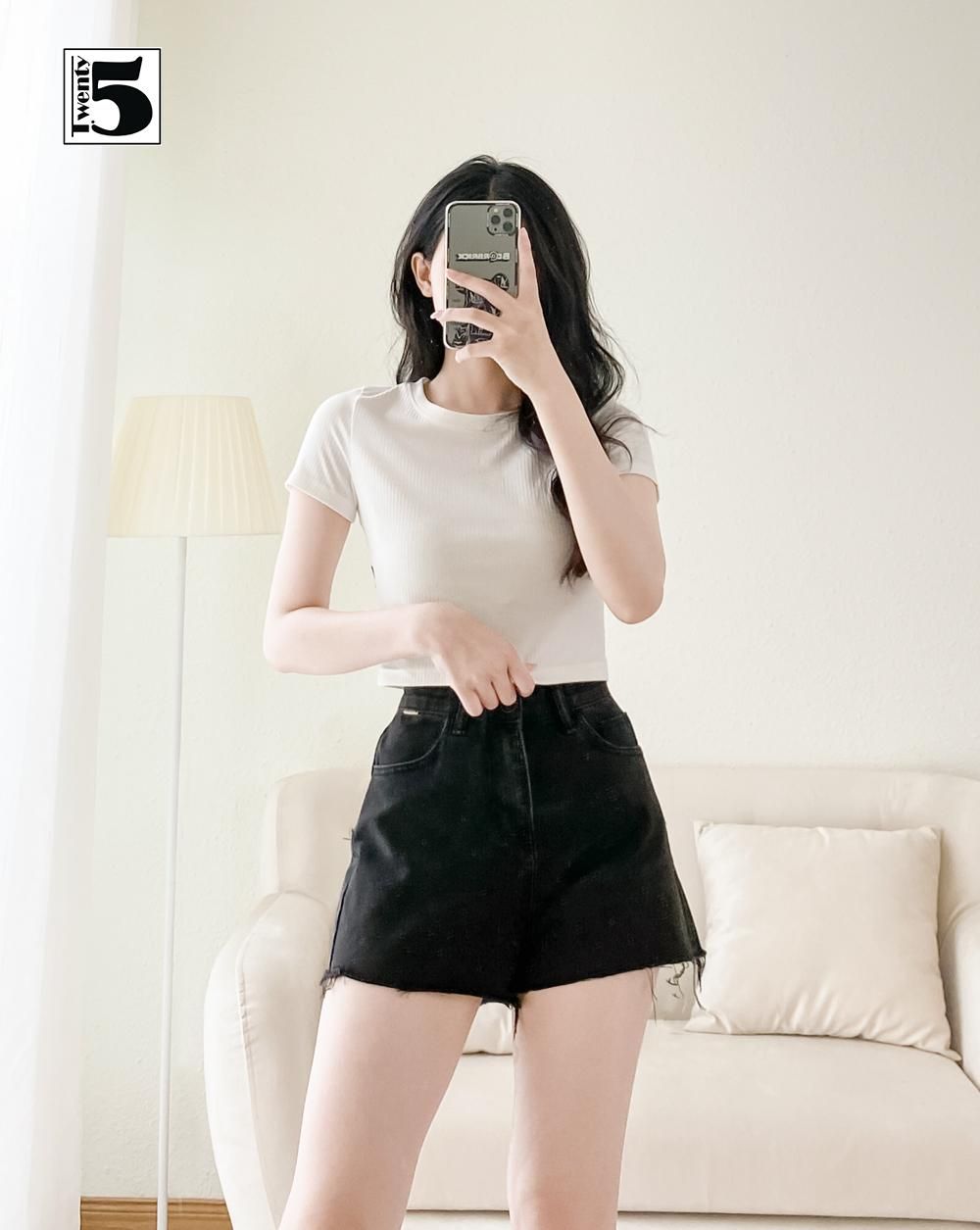 Áo thun croptop nữ cổ tròn, ngắn tay, dáng ôm TWENTYFIVE CR1