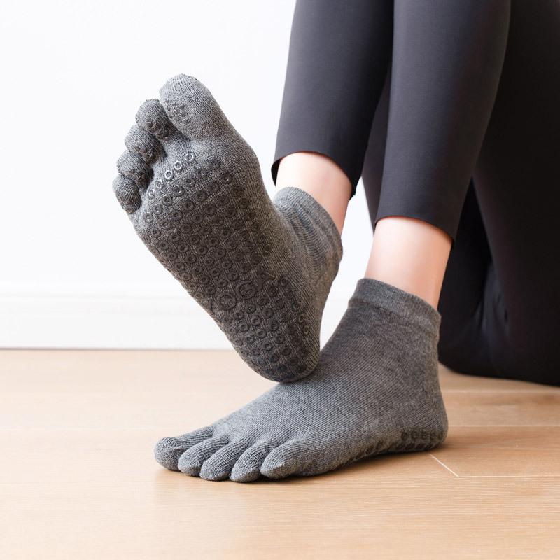 Phụ nữ Yoga Socks chống trượt cotton năm ngón tay năm ngón tay đàn hồi thể thao thể thao tập thể dục Pilates múa ba lê Color: Yellow Size: Women (EU 35-42)