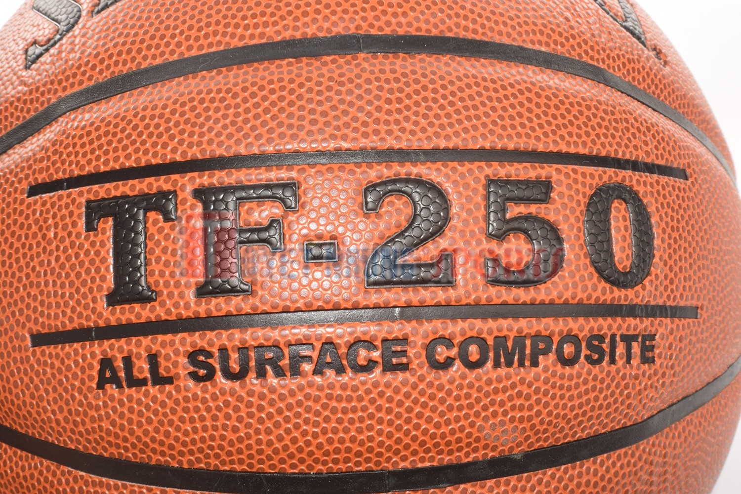 Bóng rổ Spalding TF 250 All Surface- Indoor/Outdoor- size 7 + Kim bơm bóng và túi lưới đựng bóng