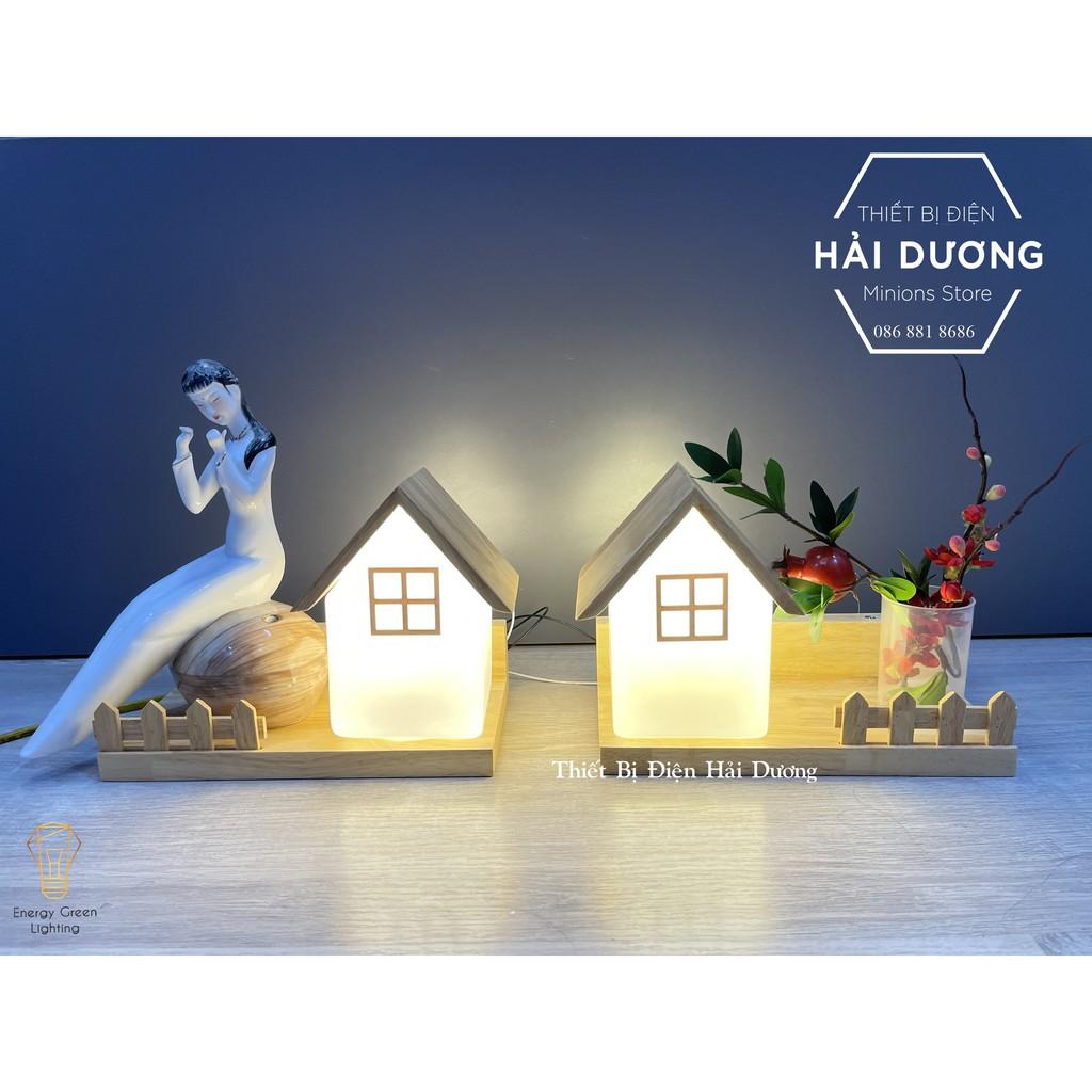 Đèn Tường Kệ Gỗ Hình Ngôi Nhà Chao Thủy Tinh Hiện Đại DT-2719 - Trang Trí Căn Phòng - Energy Green Lighting-Bao Gồm Bóng
