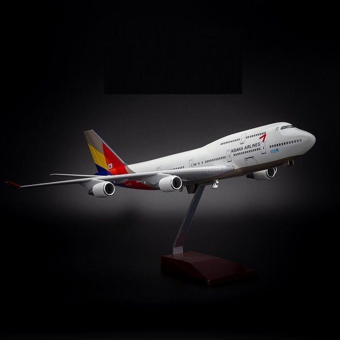 Mô hình máy bay 47cm A_sia_na B747 có bánh xe và led 