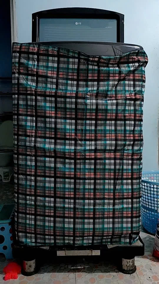 Áo Trùm Máy Giặt 11-15Kg Cửa Trên – Vải Dù Chống Thấm, Giao Màu Ngẫu Nhiên