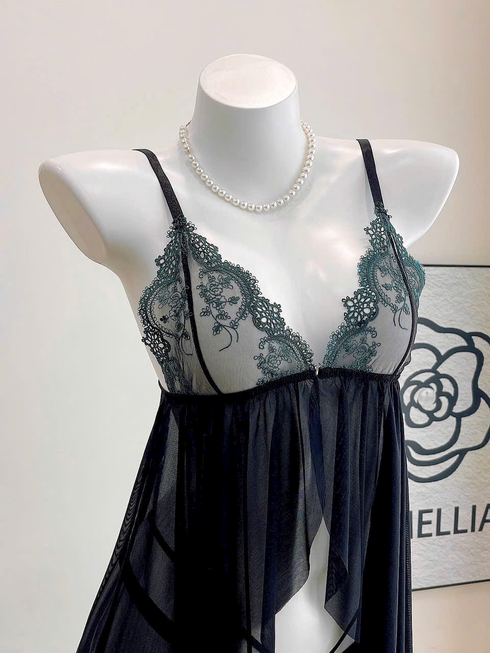 Váy Ngủ Ren Xuyên Thấu Viền Hoa Quảng Châu Cao Cấp Kèm Chip Lọt Khe Sexy