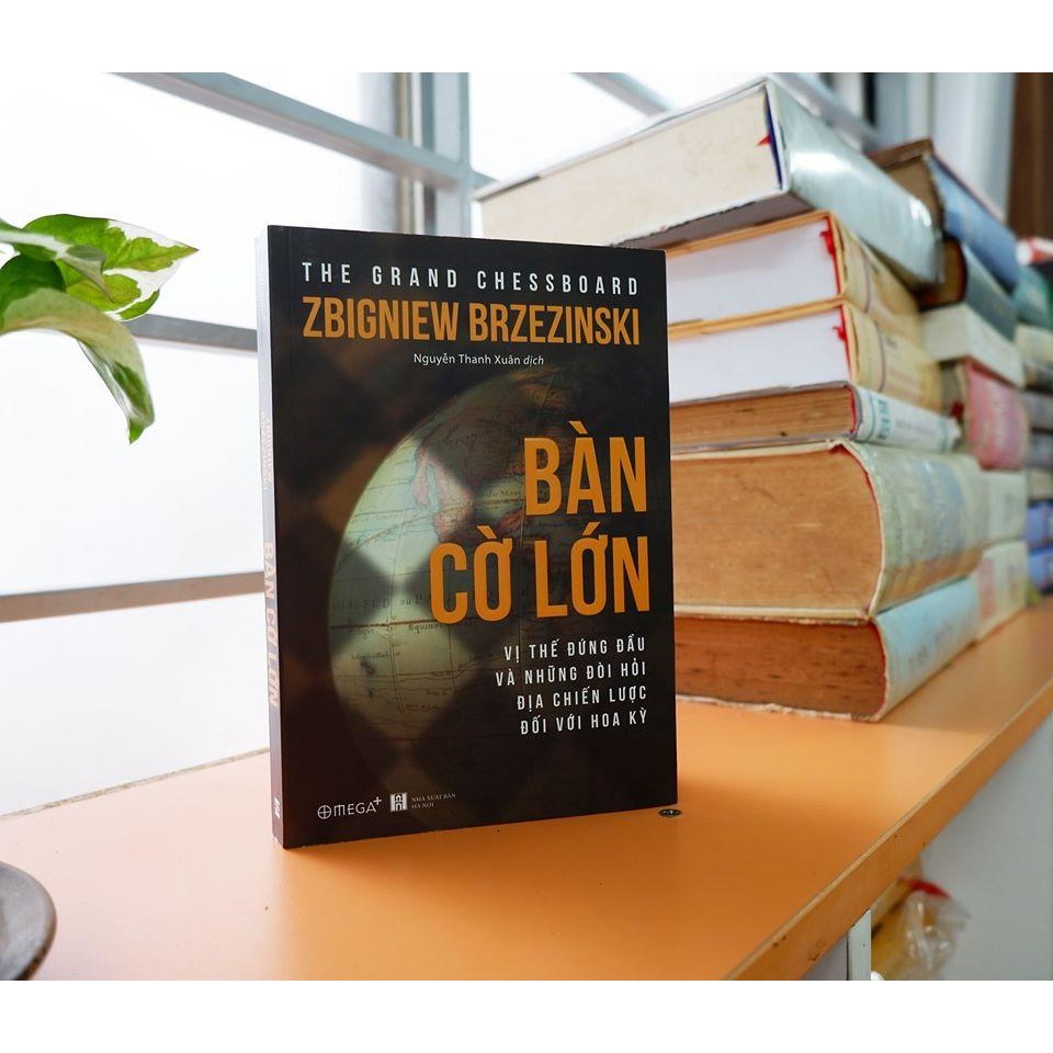 Sách  Bàn Cờ Lớn