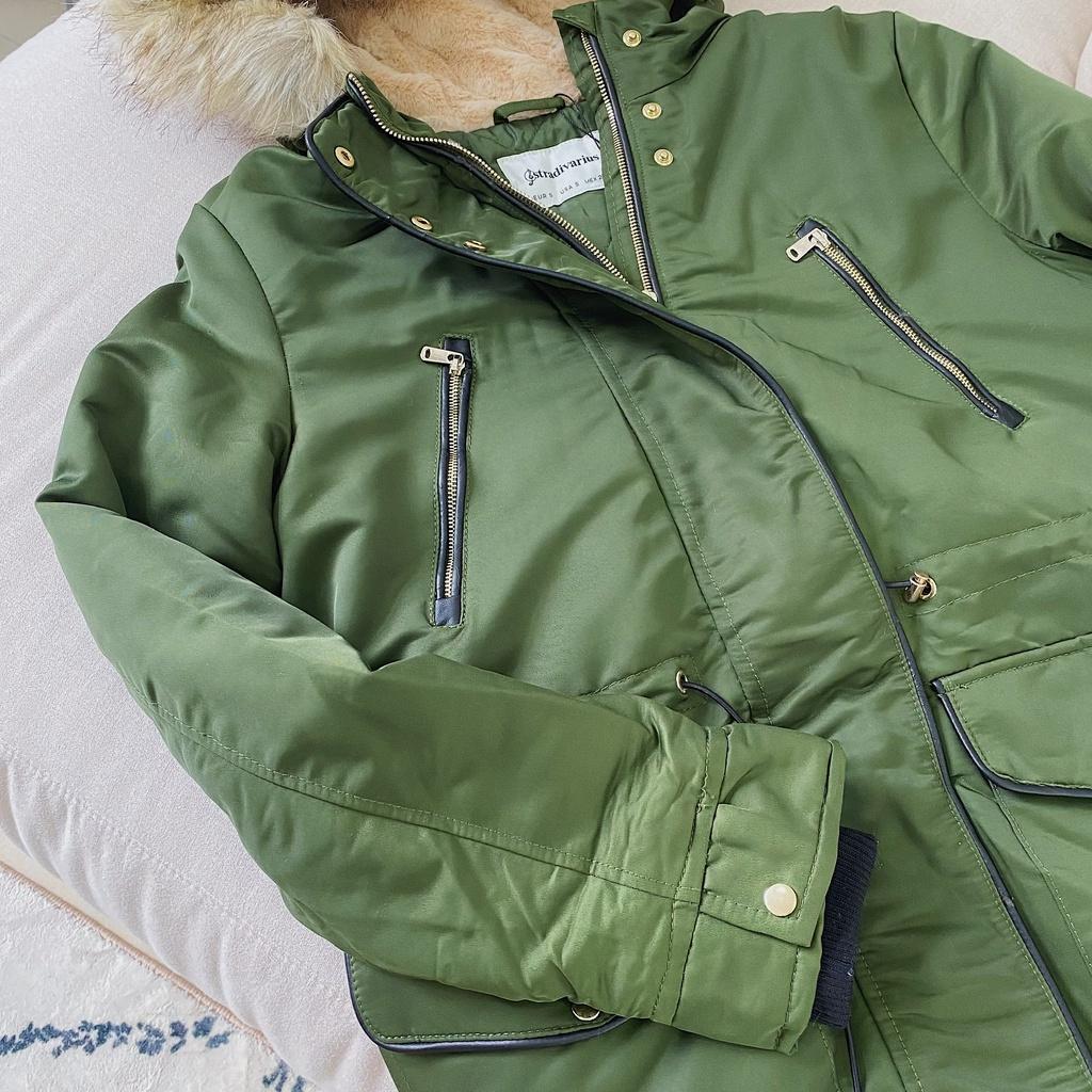 Áo parka Stradivarius lót chần bông mũ lông túi hộp Xanh rêu Mia RItta A2099