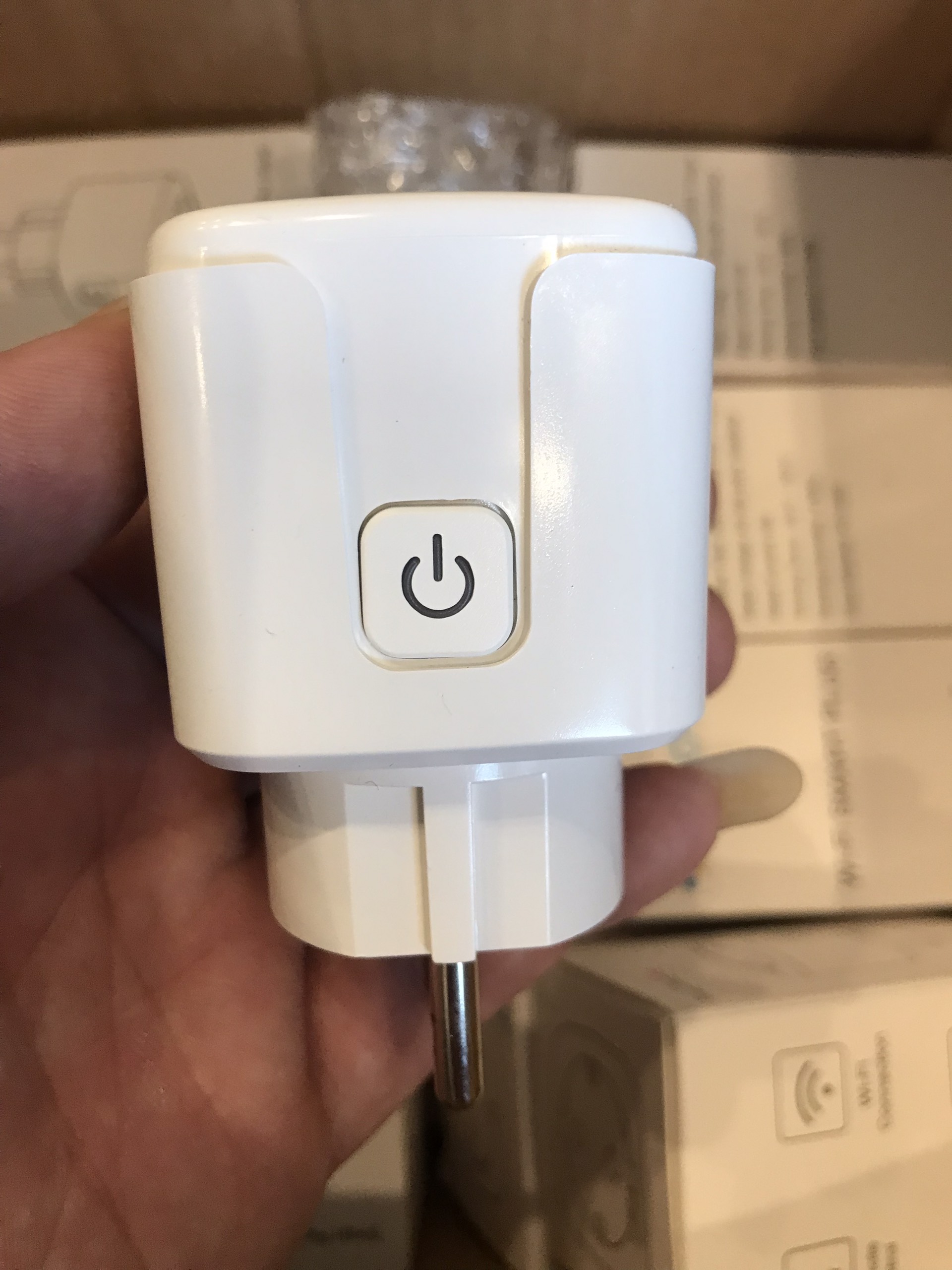 Ổ CẮM THÔNG MINH TUYASMART 16A