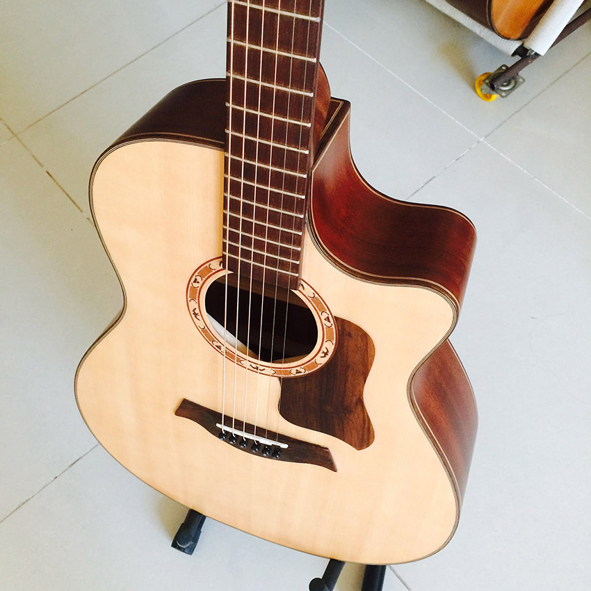 Đàn guitar acoustic DT400